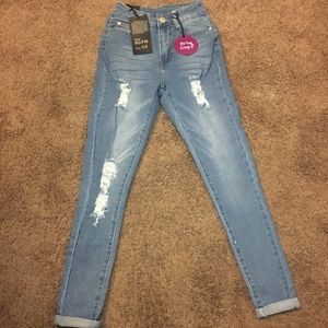 (Fashion Nova) Hottie with a body ankle jeans